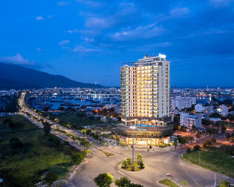 Alan Sea Da Nang, Singapore