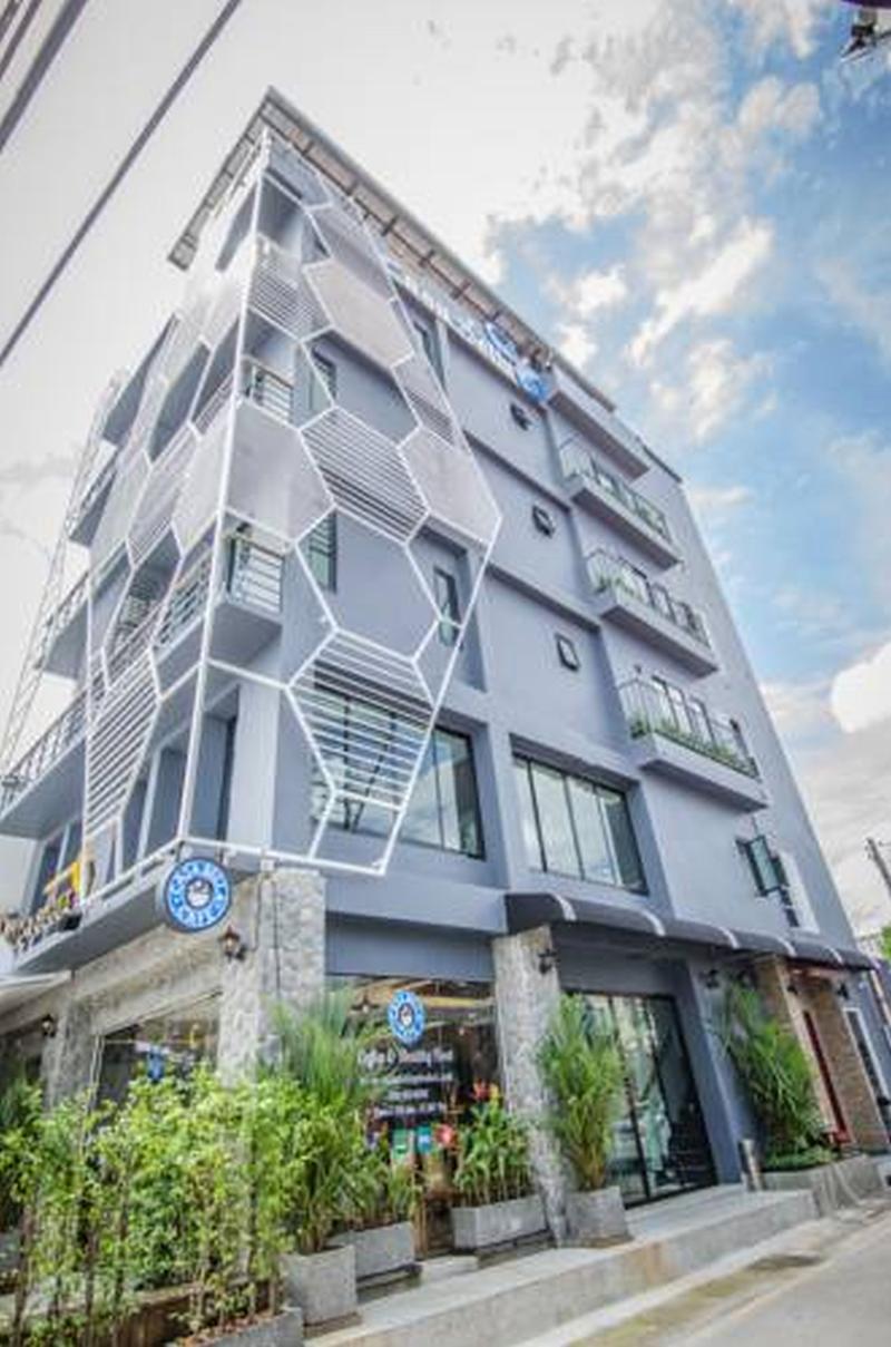 Casa Bella Phuket, Singapore