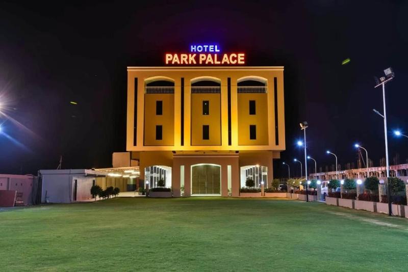 Hotel Park Palace exterior, 3-Star hotel in Ujjain