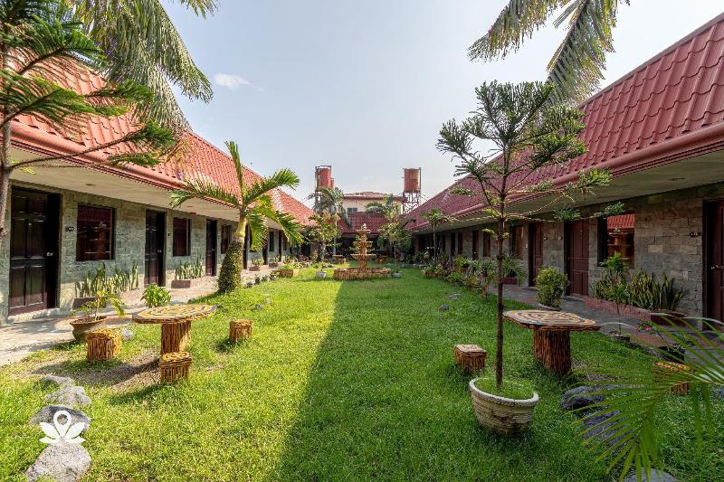 Photo of RedDoorz Check Inn Bacolod, 3-star hotel in Bacolod