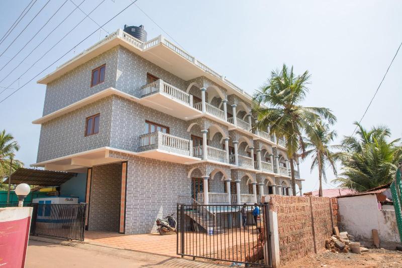 Photo of Larios Beach Holidays, 3-star hotel in Baga