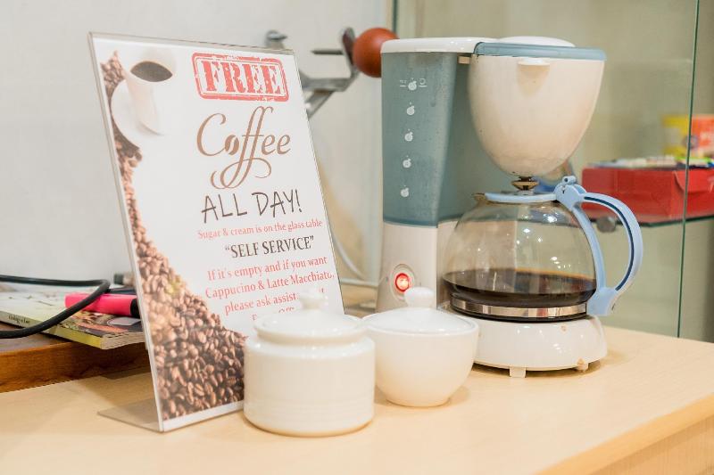 Photo of Heroes Hotel, 3-star hotel in Manila (and vicinity)