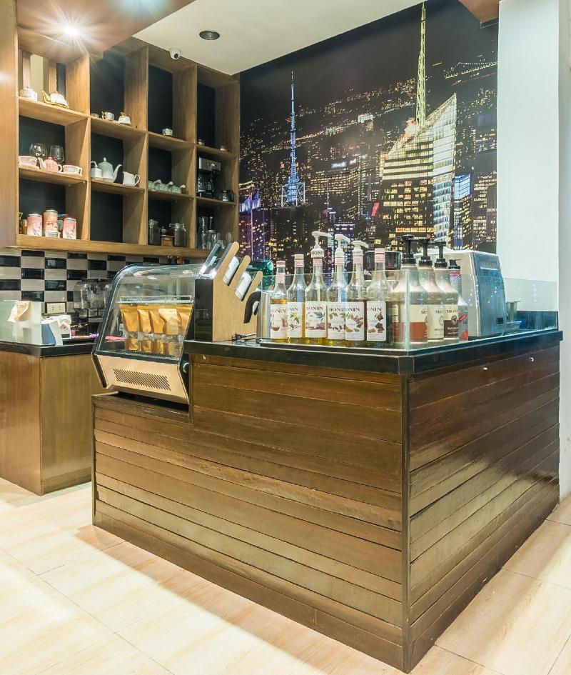 Photo of Heroes Hotel, 3-star hotel in Manila (and vicinity)