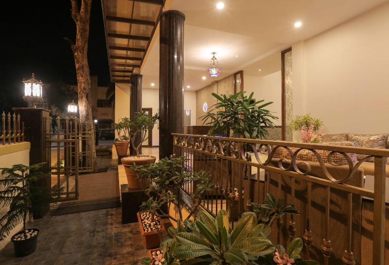 Hotel Sardar exterior, 3-Star hotel in Pune District