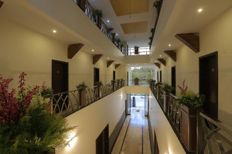 Photo of Hotel Sardar, 3-star hotel in Pune District