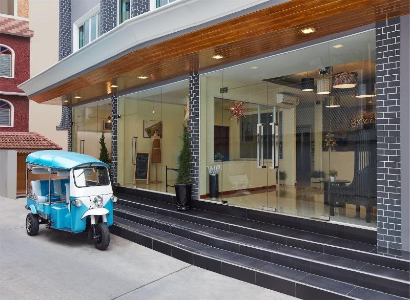 Photo of Bangkok River Loka Hotel, 3-star hotel in Bang Kho Laem