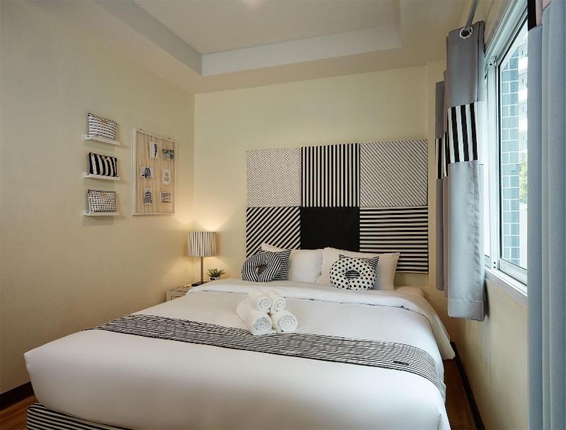 Photo of Bangkok River Loka Hotel, 3-star hotel in Bang Kho Laem