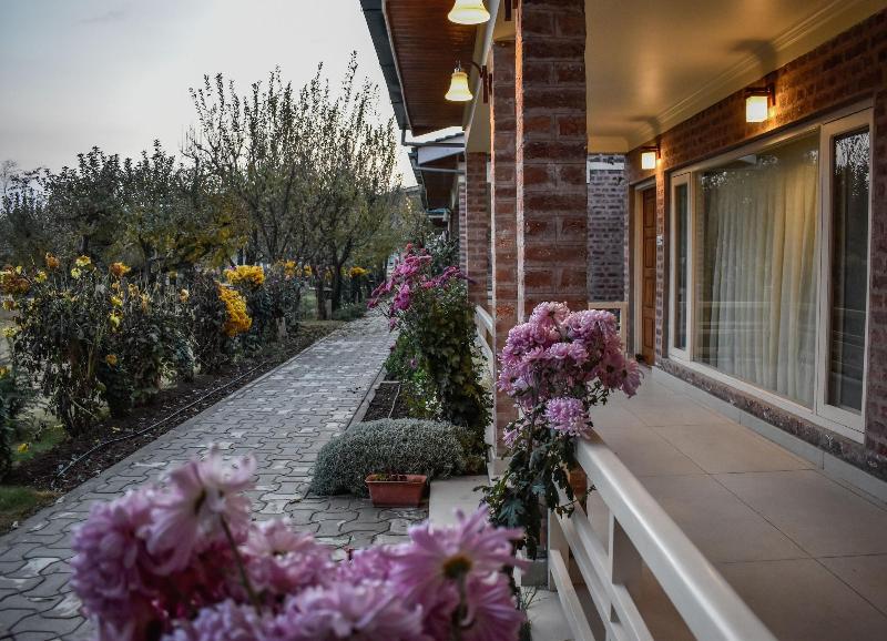 The Orchard Retreat & Spa, Srinagar, 4-star hotel in Srinagar (and vicinity)