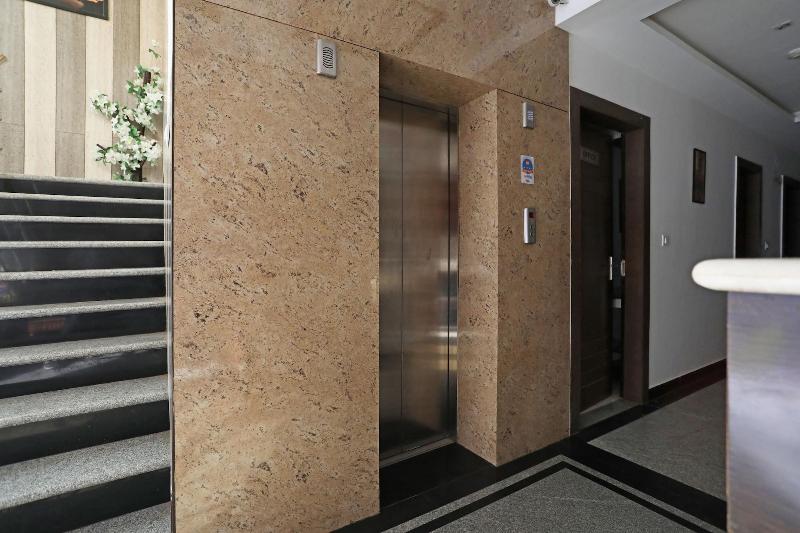 Photo of OYO 10454 Hotel Riviera, 3-star hotel in Agra District