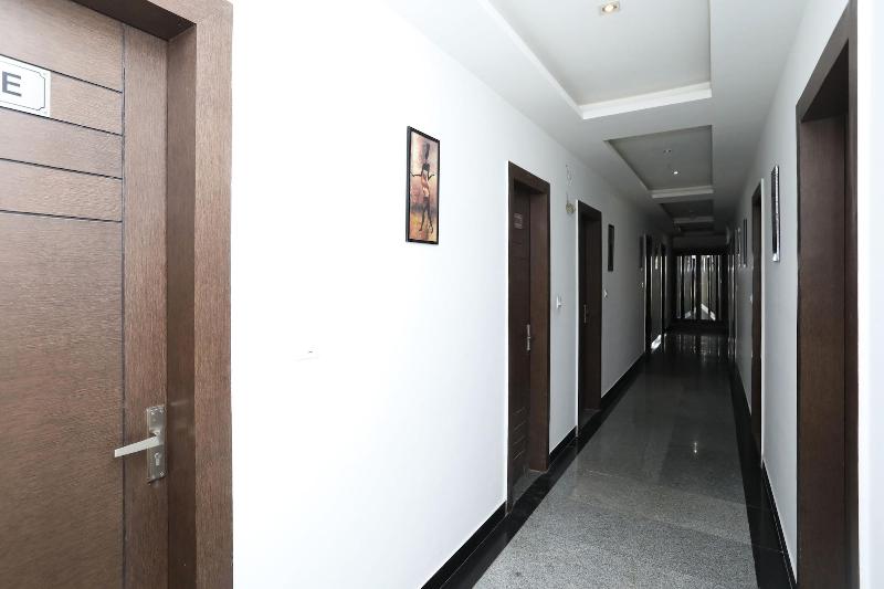Photo of OYO 10454 Hotel Riviera, 3-star hotel in Agra District