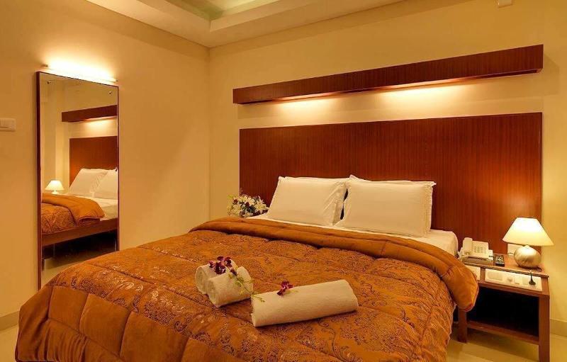 Dhanunjayas Luxury Hotel, 3-star hotel in Hosur