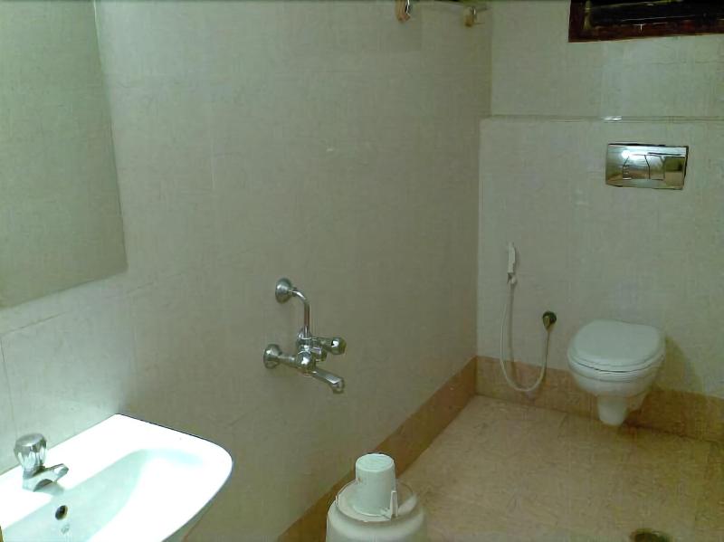 Photo of Dhanunjayas Luxury Hotel, 3-star hotel in Hosur