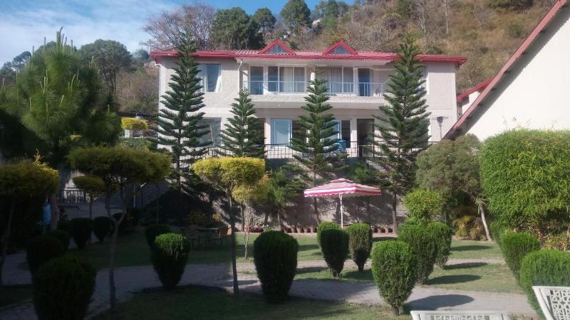 The Fern Surya Resort Kasauli Hills Dharampur, 3-star hotel in Kasauli