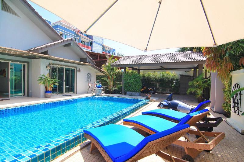 Photo of The Snug Airportel, 3-star hotel in Phuket (and vicinity)