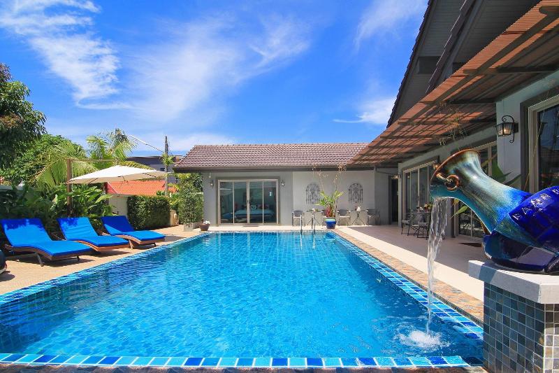 Photo of The Snug Airportel, 3-star hotel in Phuket (and vicinity)