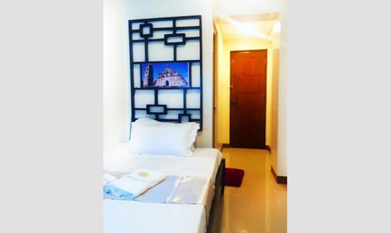 Photo of Bakasyunan Inn Laoag, 3-star hotel in Laoag