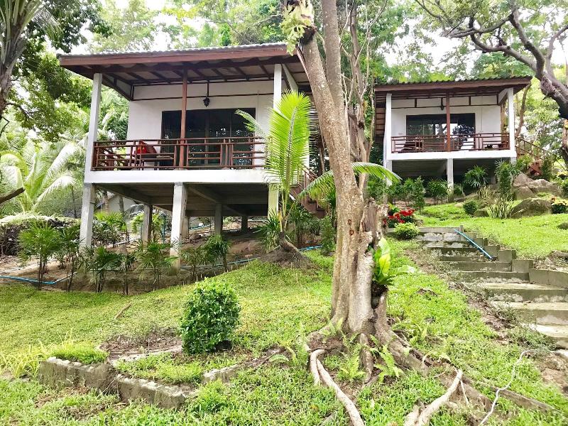 Chareena Hill Beach Resort, 3-star hotel in Koh Lipe