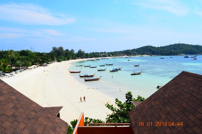 Photo of Chareena Hill Beach Resort, 3-star hotel in Koh Lipe