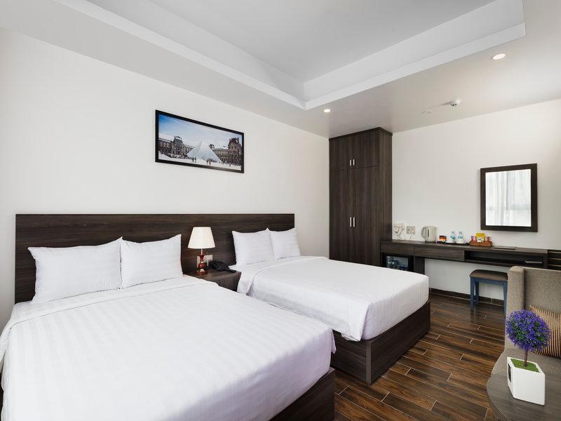 La Casa Hotel Nha Trang, Singapore