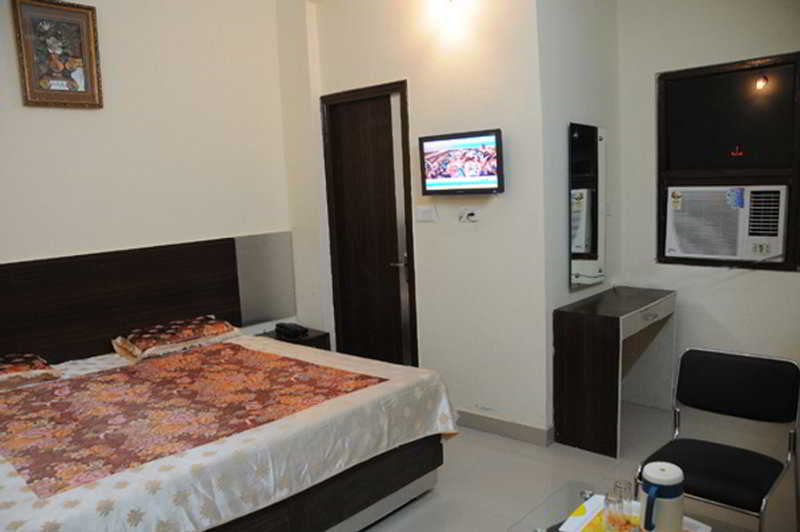Photo of Hotel Anand Villa, 4-star hotel in Agra District