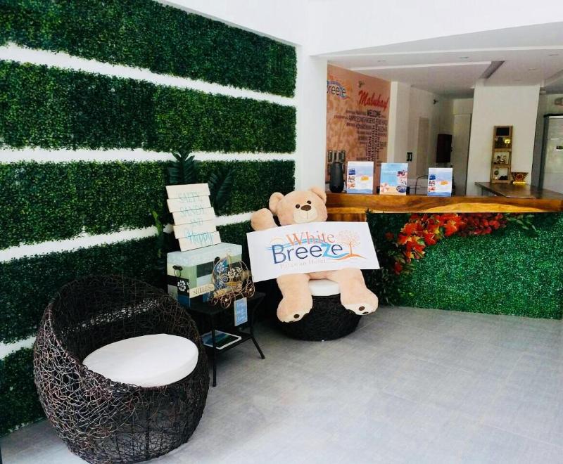 Photo of White Breeze Palawan Boutique Hotel, 4-star hotel in Palawan (province)