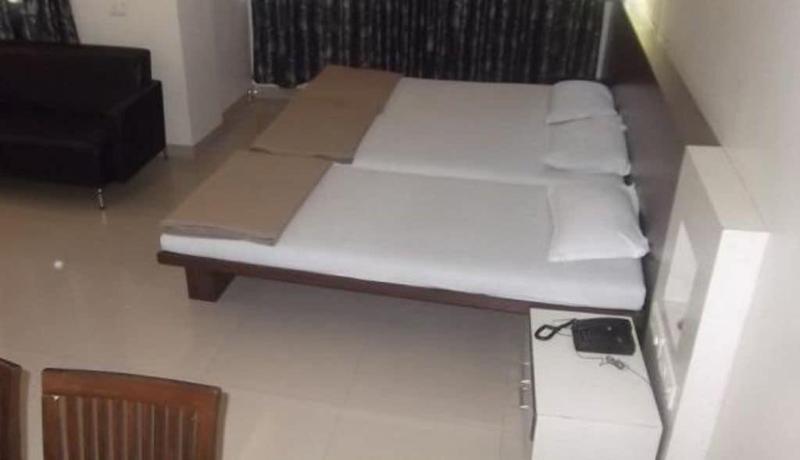 Photo of Hotel Rajshree Lodging, 3-star hotel in Nashik