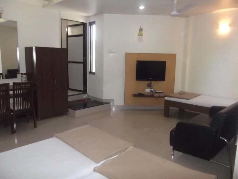 Photo of Hotel Rajshree Lodging, 3-star hotel in Nashik