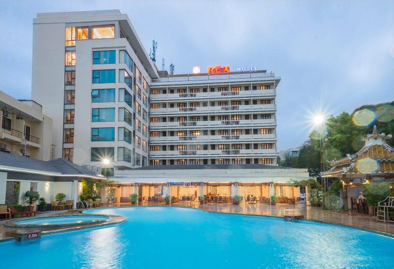 Rex Hotel Vung Tau, Singapore