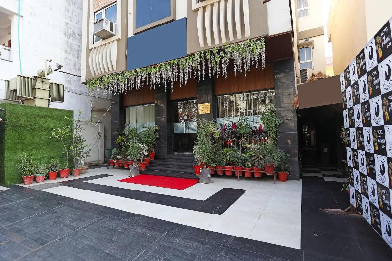 Photo of Hotel Flowers Inn, 3-star hotel in Kota