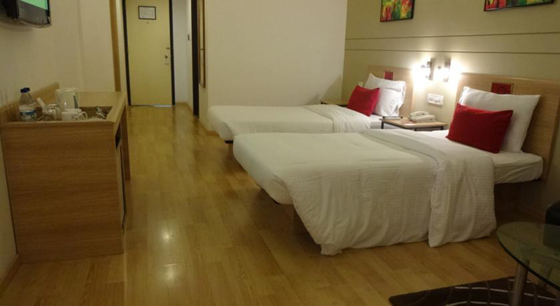 Photo of Red Fox by Lemon Tree Hotels, Hyderabad, 3-star hotel in Hyderabad (and vicinity)