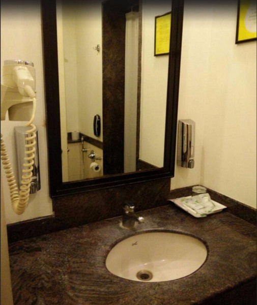 Photo of Lemon Tree Hotel Gachibowli Hyderabad, 4-star hotel in Hyderabad (and vicinity)