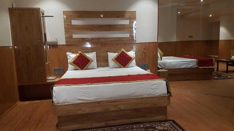 Photo of Hotel Surya Executive, 3-star hotel in Solapur