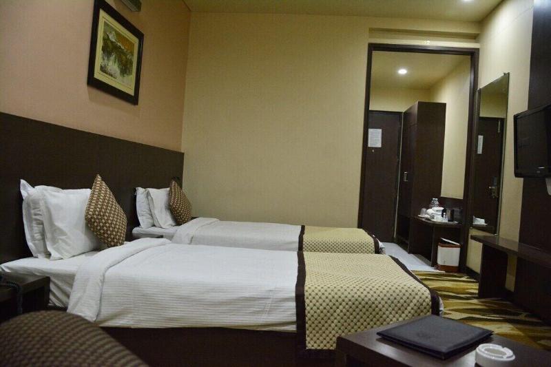 Photo of Hotel Surya Executive, 3-star hotel in Solapur