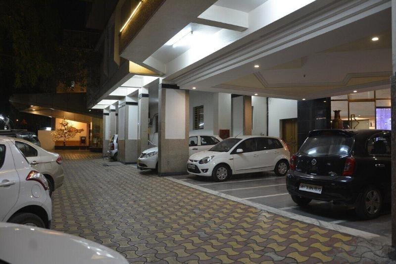 Photo of Hotel Surya Executive, 3-star hotel in Solapur