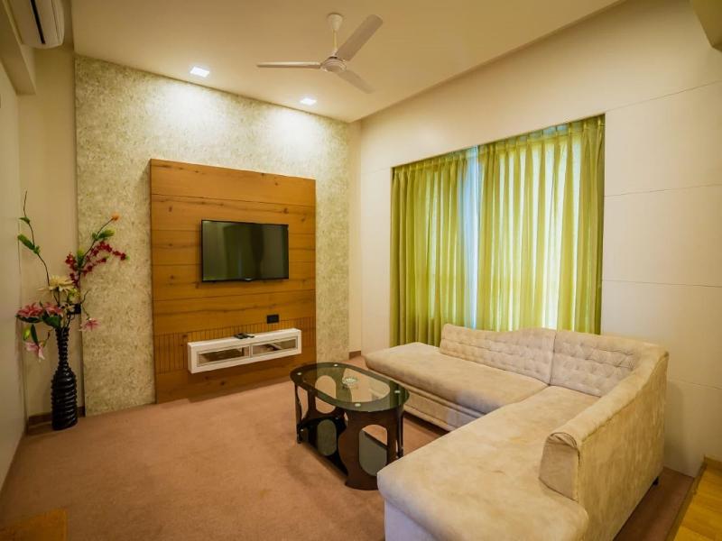 Photo of Hotel V Star, 3-star hotel in Ahmednagar