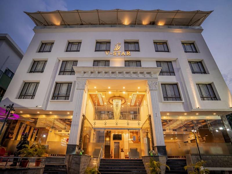 Photo of Hotel V Star, 3-star hotel in Ahmednagar