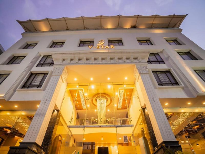 Photo of Hotel V Star, 3-star hotel in Ahmednagar