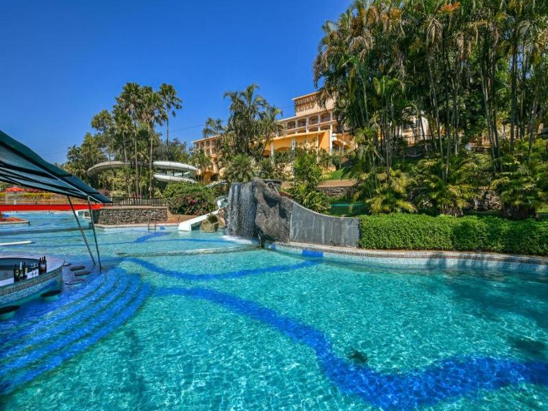 Photo of Fariyas Resort Lonavala, 4-star hotel in Pune District