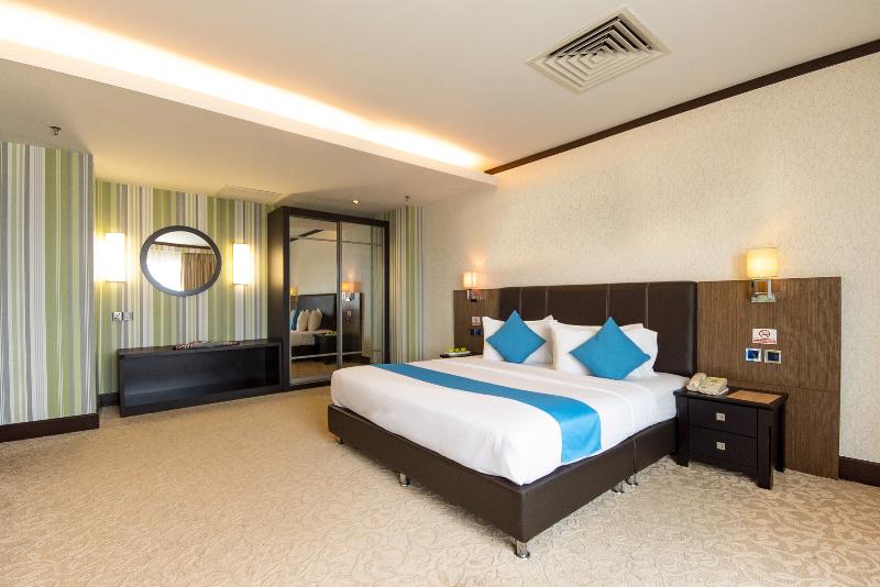 Photo of Kinta Riverfront Hotel & Suites, 4-star hotel in Ipoh