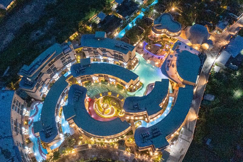 Photo of Metadee Concept Hotel, 5-star hotel in Karon Beach