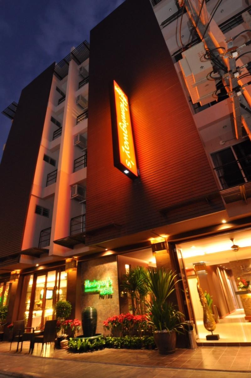 Hemingways Silk Hotel exterior, 3-Star hotel in Bangla Road