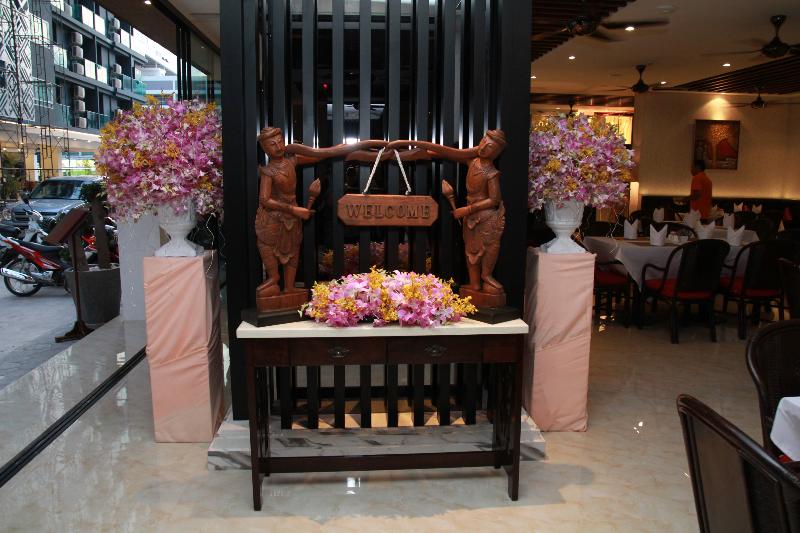 Photo of Hemingways Silk Hotel, 3-star hotel in Bangla Road