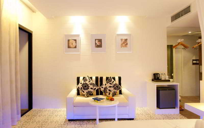 Photo of De coze' Hotel, 3-star hotel in Bangla Road
