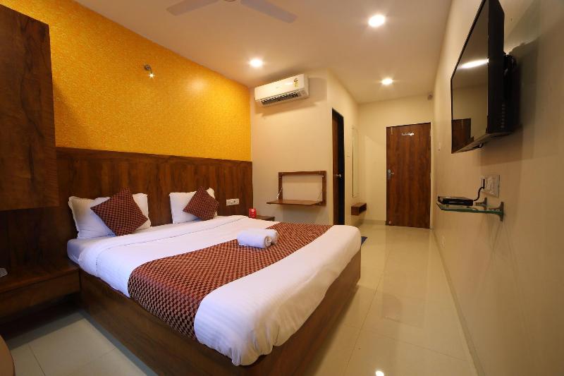 Photo of OYO 8757 Prakash Inn, 2-star hotel in Mumbai (and vicinity)
