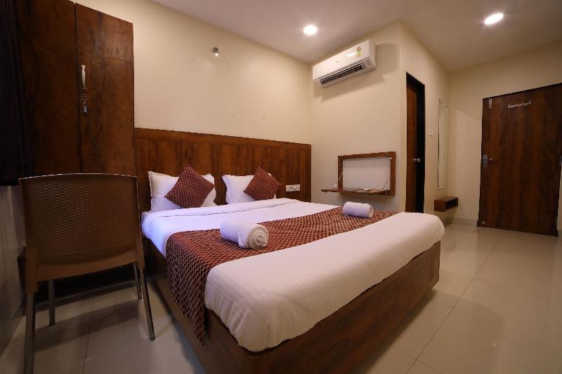 Photo of OYO 8757 Prakash Inn, 2-star hotel in Mumbai (and vicinity)