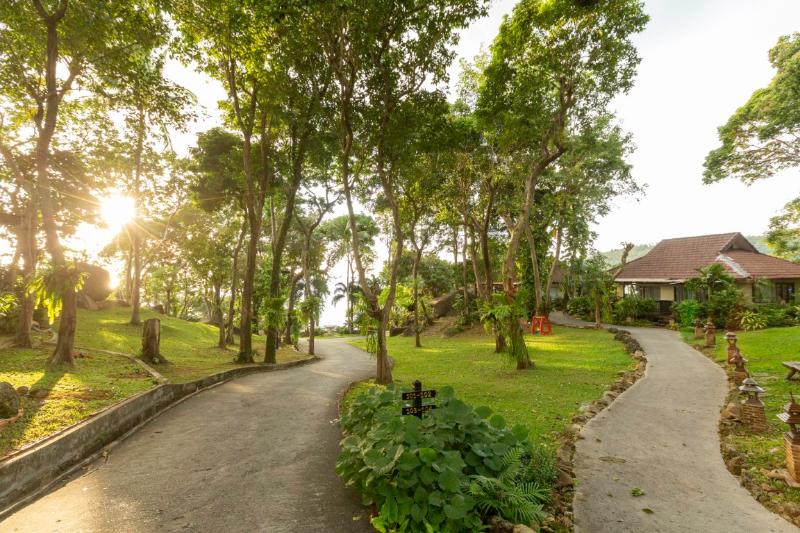 Photo of Secret Cliff Resort Phuket, 4-star hotel in Karon Beach