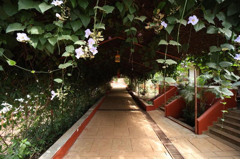 Photo of Gujarat Bhavan Hotel, 3-star hotel in Khalapur