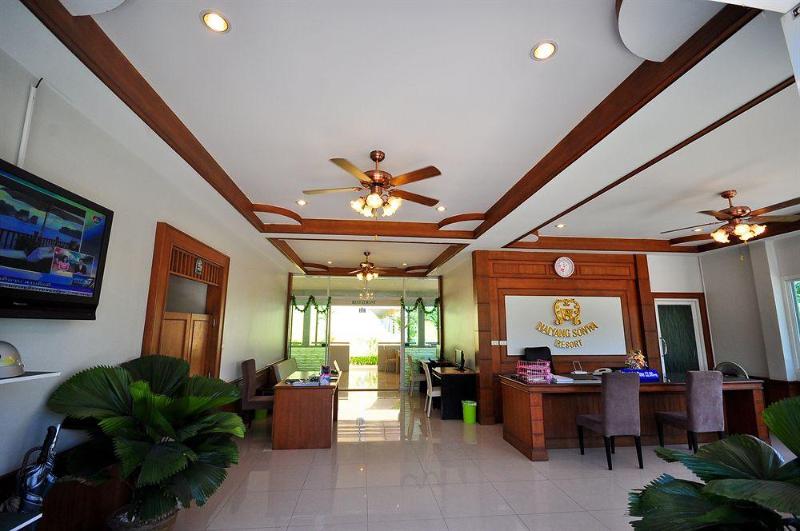 Photo of Phuket Airport Inn, 3-star hotel in Phuket (and vicinity)
