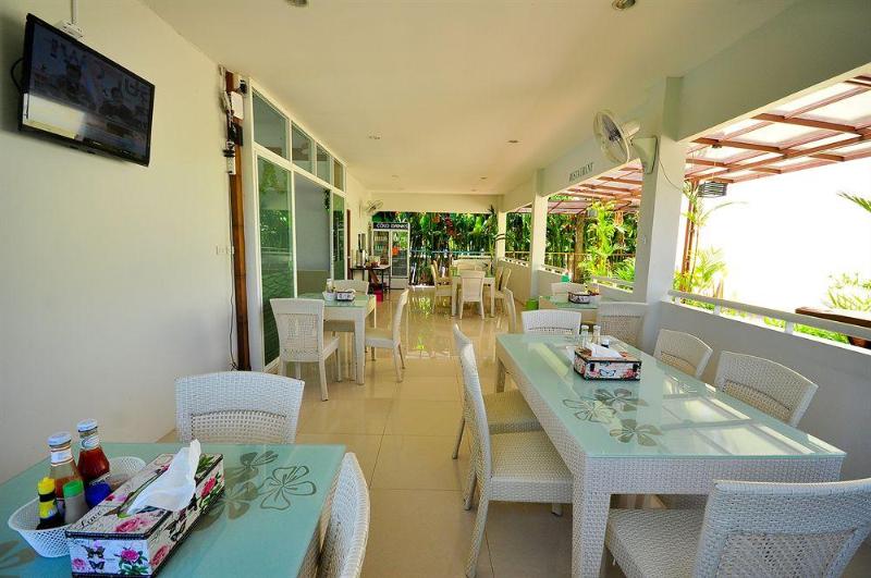 Photo of Phuket Airport Inn, 3-star hotel in Phuket (and vicinity)
