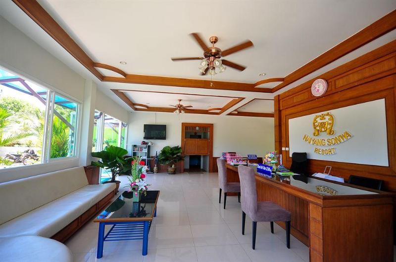 Photo of Phuket Airport Inn, 3-star hotel in Phuket (and vicinity)
